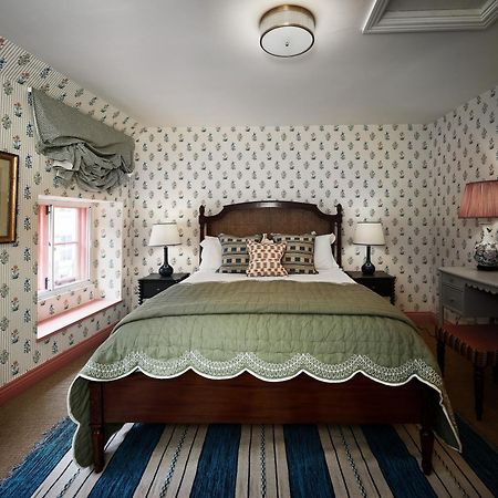 Townhouse Suites- Abbey Row Malmesbury Esterno foto