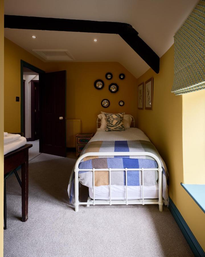 Townhouse Suites- Abbey Row Malmesbury Esterno foto