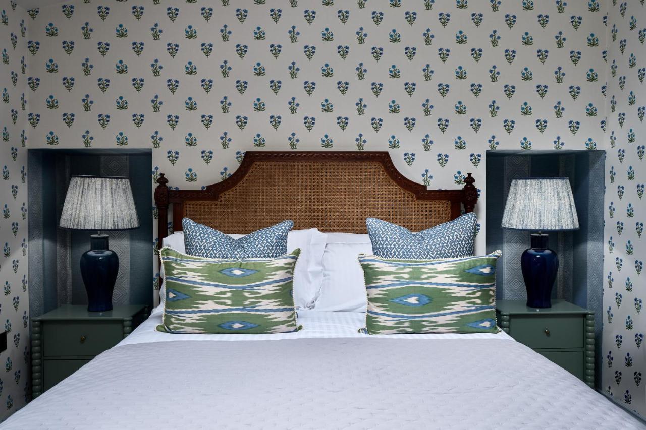 Townhouse Suites- Abbey Row Malmesbury Esterno foto